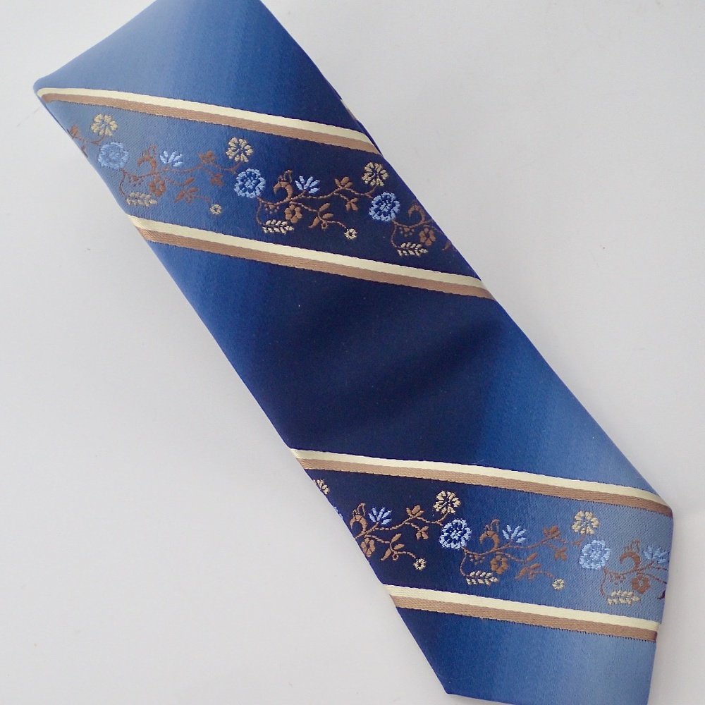 Blue Faded 2 Toned Stripe with Mili ~ Flora Flower Print Men's Neck Tie 53" x 3"